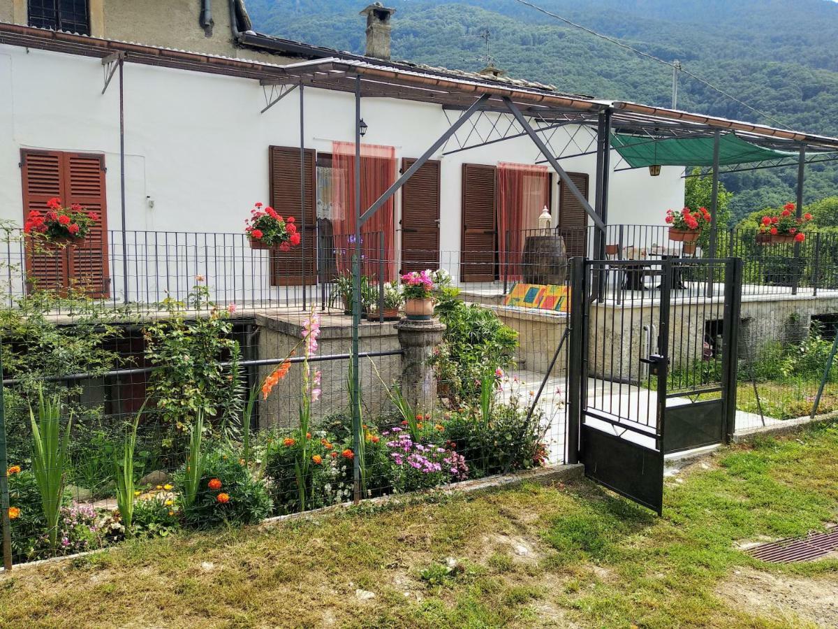 Chez Bonjour Villa Villar Pellice Bagian luar foto
